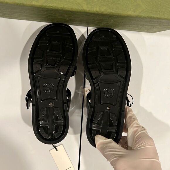 Brand new Gucci rubber sandals with box - Picture 5 of 7